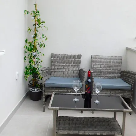 New Deluxe Center شقة *
